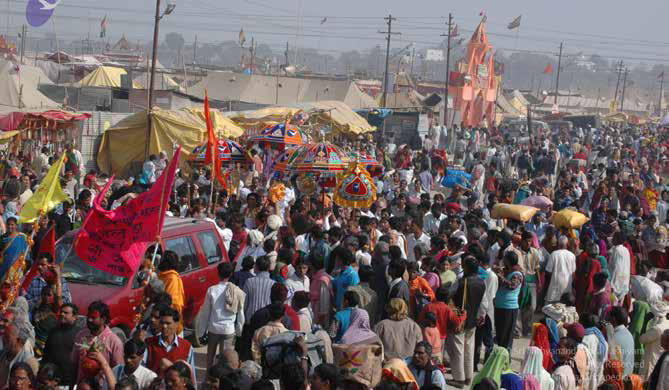 In 2016, KAILĀSA hosted 5000 people from across the globe for a completely free 48-day spiritual retreat during the Kumbh Mela.